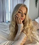 Ayla / Esra fotoğrafı önizleme